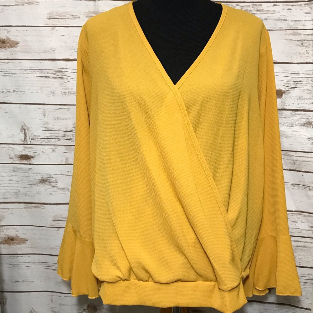 NWT Beautiful Top